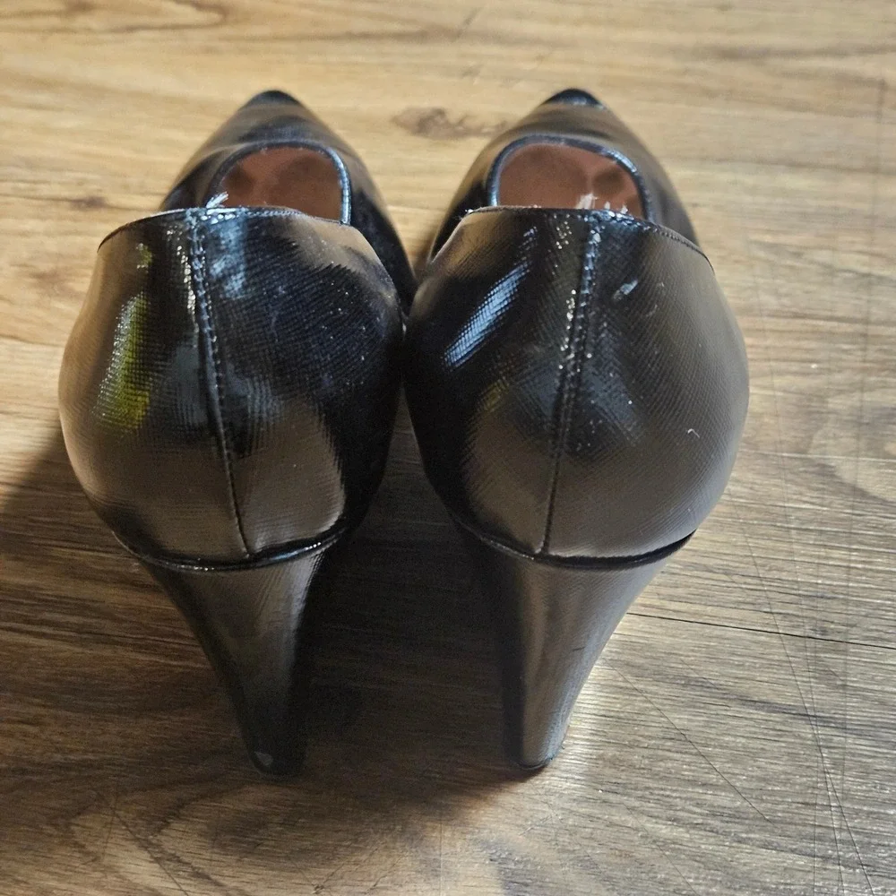 Kate Spade New York Pointed Toe‎ Wedge Pumps 9B Textured Leather Italy Corpcore